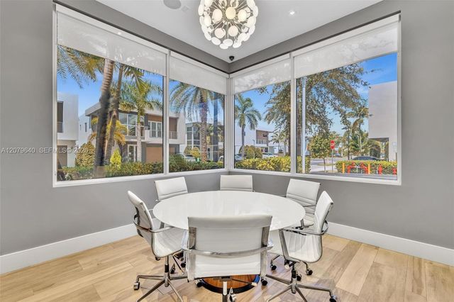 9870 NW 74th Terrace, Doral, FL 33178