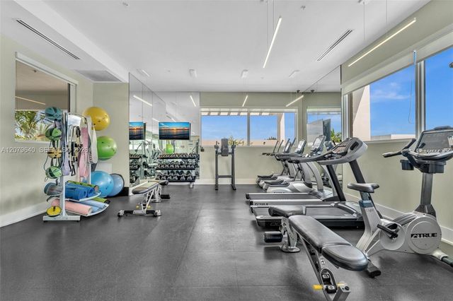9870 NW 74th Terrace, Doral, FL 33178