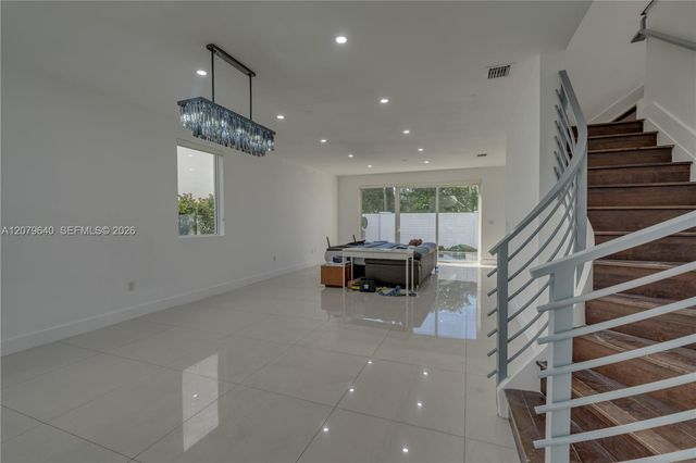 9870 NW 74th Terrace, Doral, FL 33178
