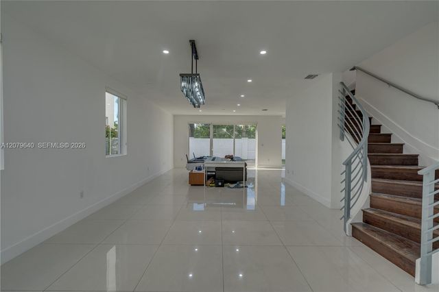 9870 NW 74th Terrace, Doral, FL 33178