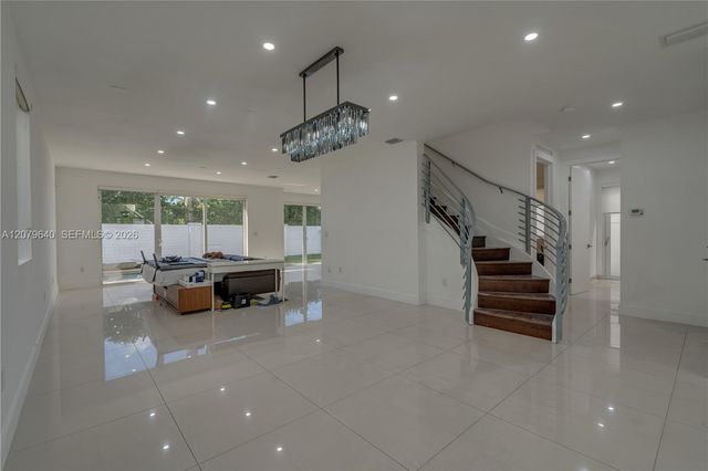 9870 NW 74th Terrace, Doral, FL 33178