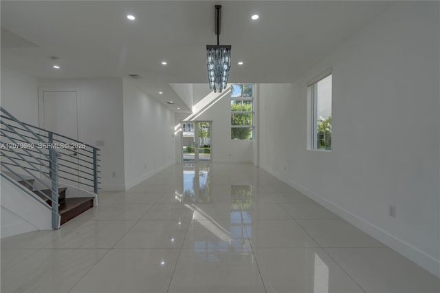 9870 NW 74th Terrace, Doral, FL 33178