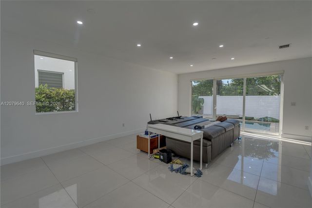 9870 NW 74th Terrace, Doral, FL 33178