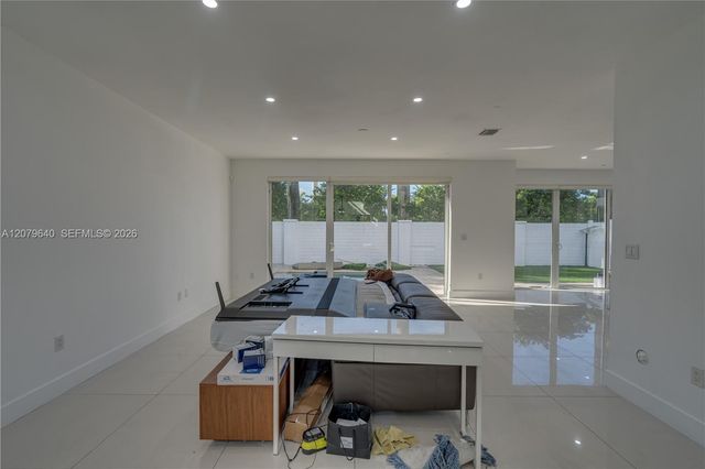 9870 NW 74th Terrace, Doral, FL 33178