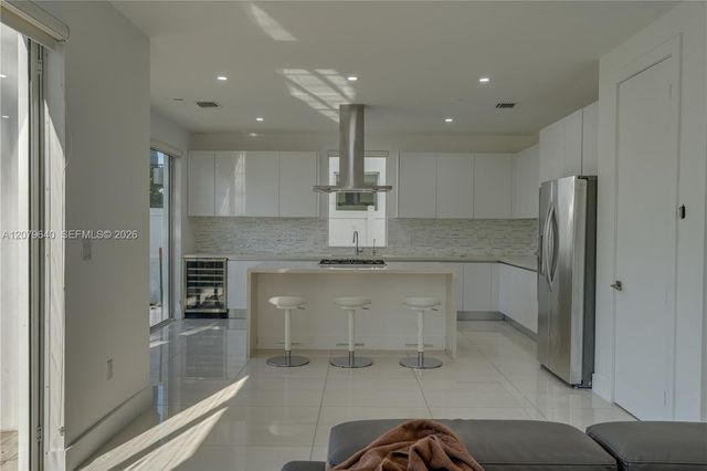 9870 NW 74th Terrace, Doral, FL 33178