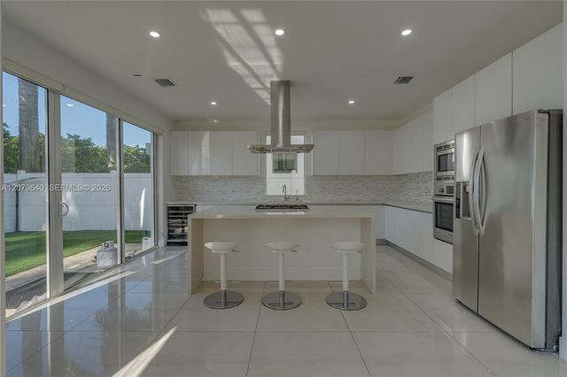 9870 NW 74th Terrace, Doral, FL 33178