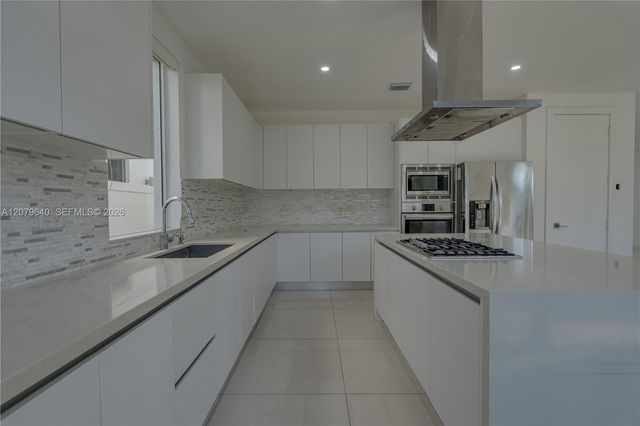 9870 NW 74th Terrace, Doral, FL 33178