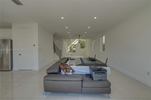9870 NW 74th Terrace, Doral, FL 33178