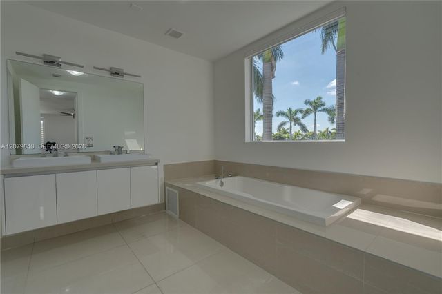 9870 NW 74th Terrace, Doral, FL 33178