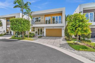 9870 NW 74th Terrace, Doral, FL 33178