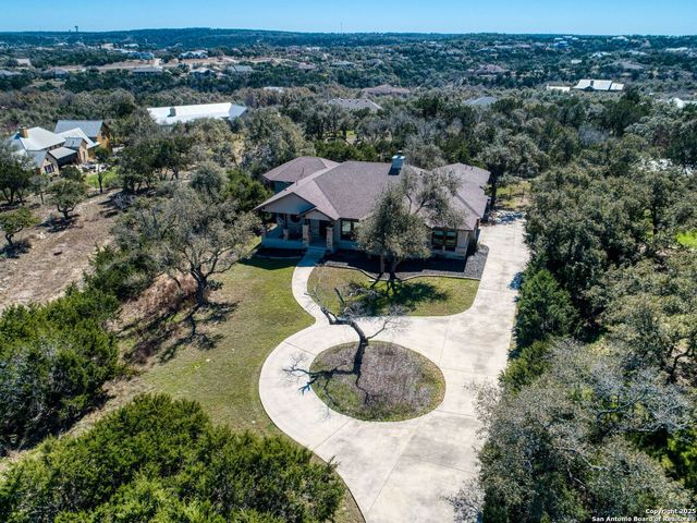 1828 Split Mountain, Canyon Lake, TX 78133