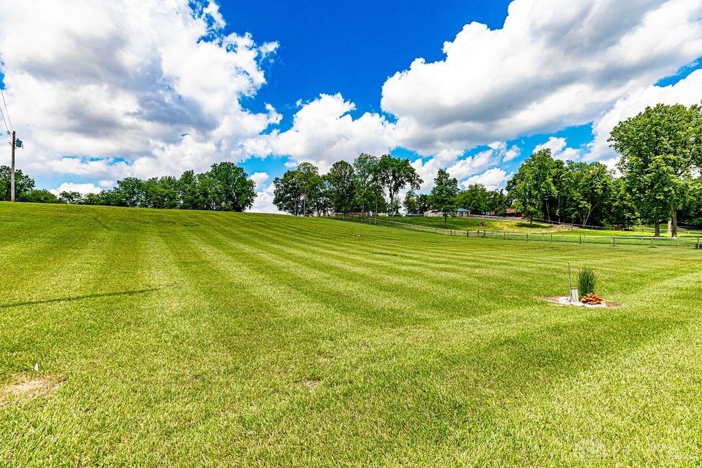 3525 S 127, Eaton, OH 45320