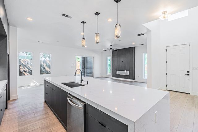 4309 SYLVESTER Street, Dallas, TX 75219