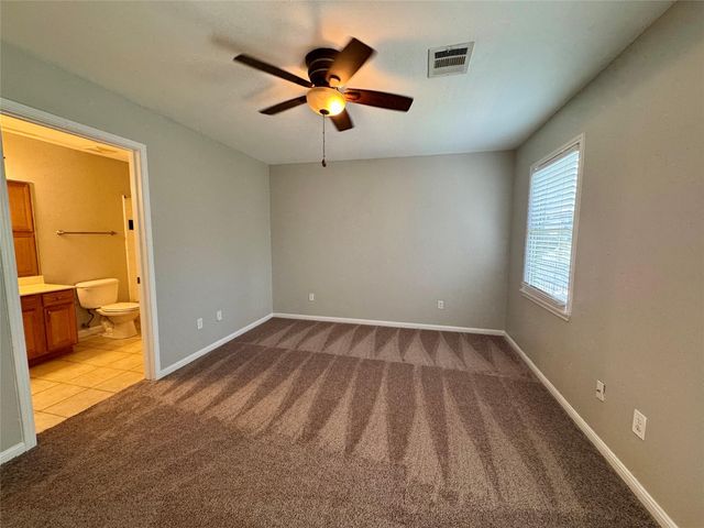 6900 E Riverside DR 8, Austin, TX 78741