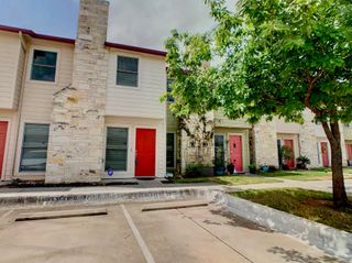6900 E Riverside DR 8, Austin, TX 78741