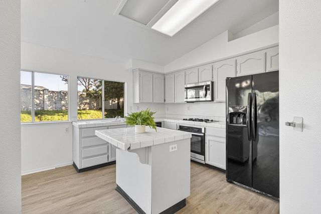 2199 Raleigh Circle, Hollister, CA 95023