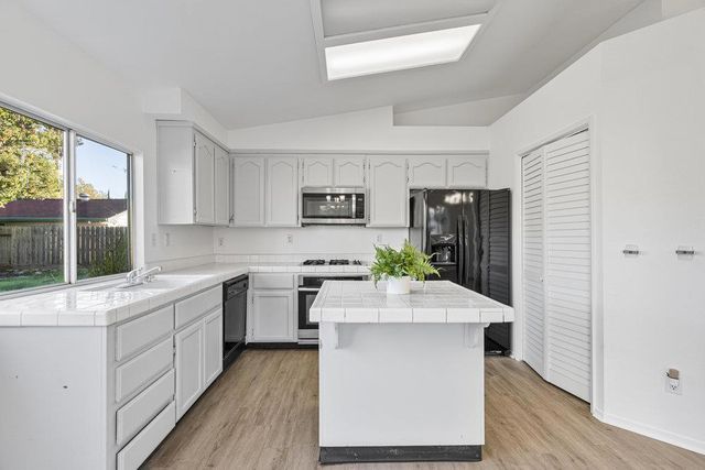 2199 Raleigh Circle, Hollister, CA 95023