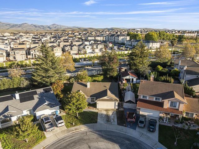 2199 Raleigh Circle, Hollister, CA 95023