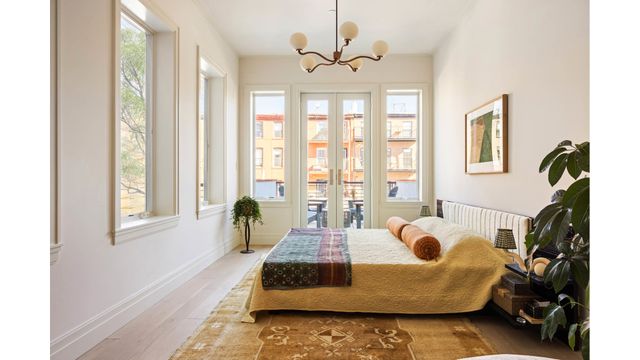 35 IRVING Place, New York City, NY 11238