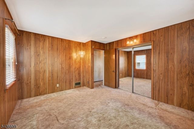 421 Melrose Ave, Middlesex Boro, NJ 08846