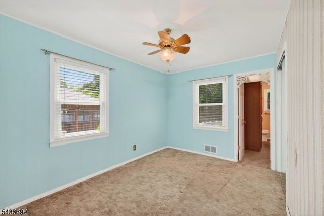 421 Melrose Ave, Middlesex Boro, NJ 08846