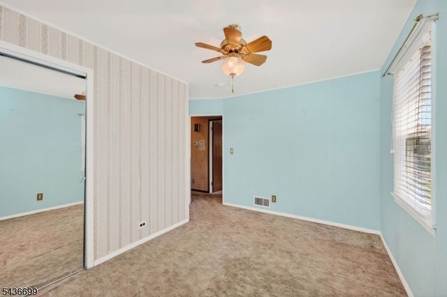 421 Melrose Ave, Middlesex Boro, NJ 08846