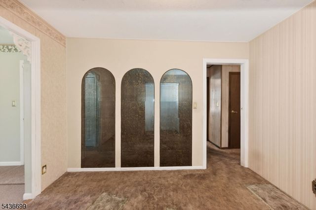 421 Melrose Ave, Middlesex Boro, NJ 08846