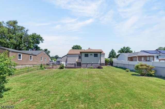 421 Melrose Ave, Middlesex Boro, NJ 08846