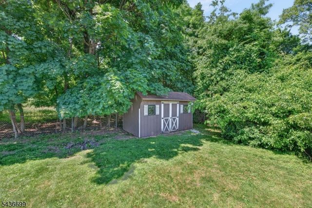 421 Melrose Ave, Middlesex Boro, NJ 08846