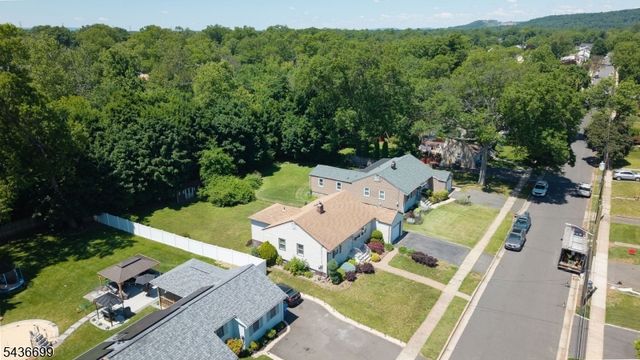 421 Melrose Ave, Middlesex Boro, NJ 08846