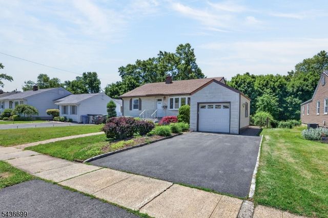 421 Melrose Ave, Middlesex Boro, NJ 08846