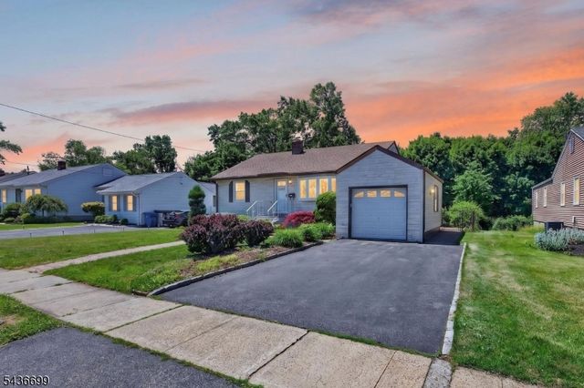 421 Melrose Ave, Middlesex Boro, NJ 08846