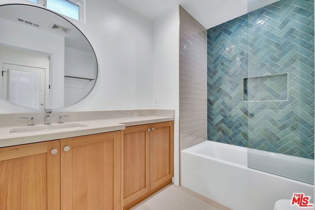 5433 Tampa Avenue, Los Angeles, CA 91356