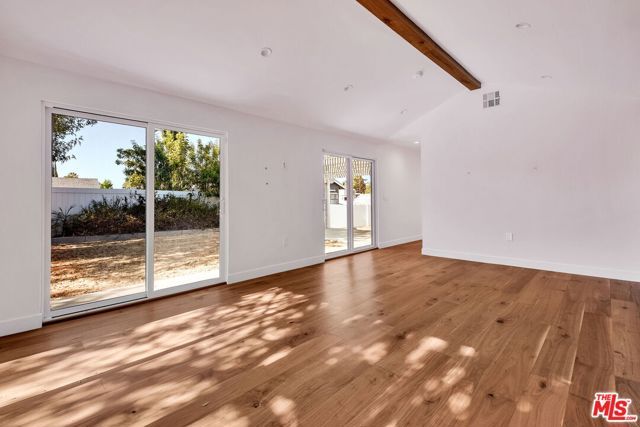 5433 Tampa Avenue, Los Angeles, CA 91356
