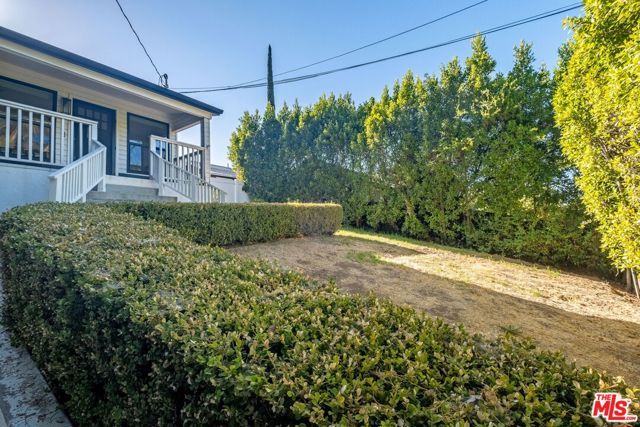 5433 Tampa Avenue, Los Angeles, CA 91356