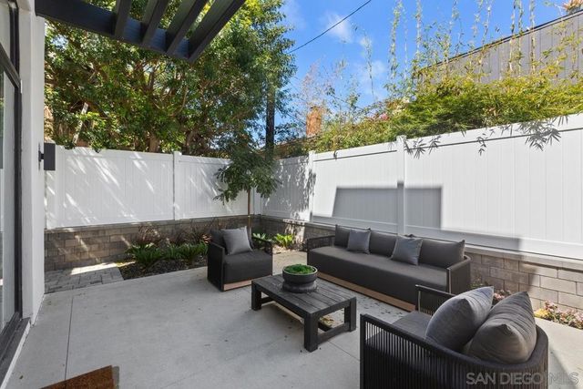 744 Bonair St, La Jolla, CA 92037