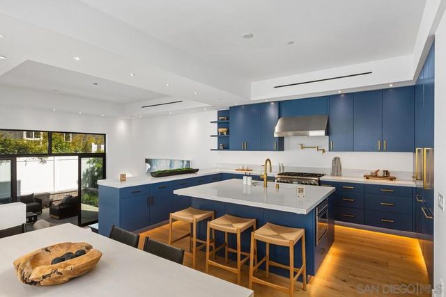 744 Bonair St, La Jolla, CA 92037