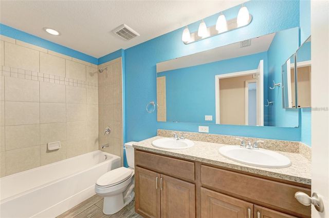 2084 LA PALMA AVENUE, Port Charlotte, FL 33953