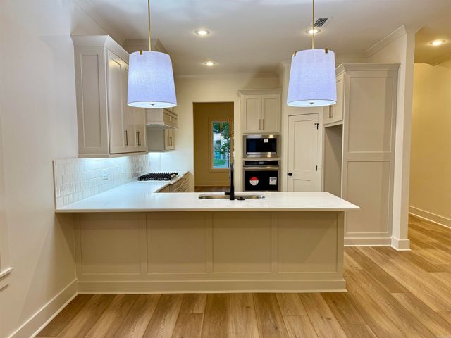 204 Fletcher Ridge Drive, Little Rock, AR 72223