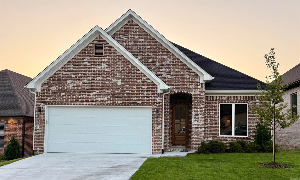 204 Fletcher Ridge Drive, Little Rock, AR 72223