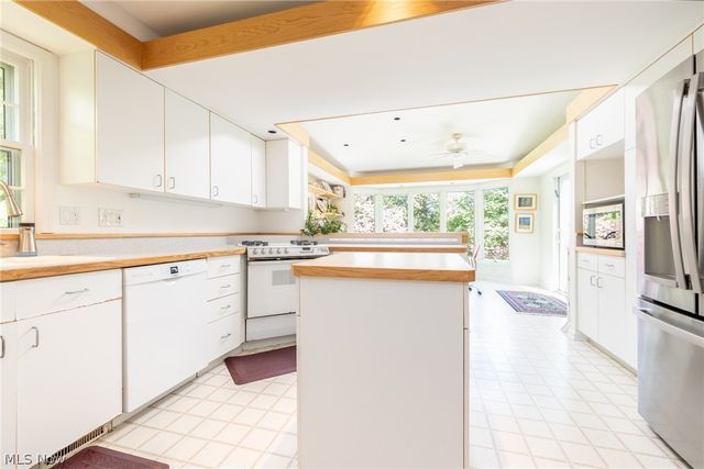 23425 Duffield Road, Shaker Heights, OH 44122
