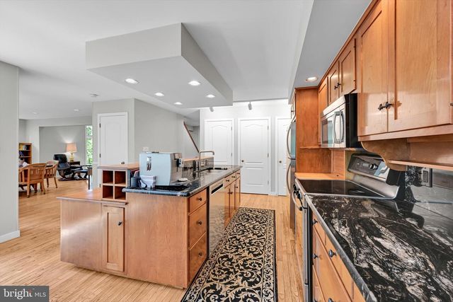 251 POPLAR LN, Elizabethtown, PA 17022