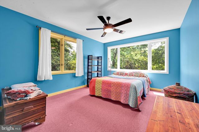 251 POPLAR LN, Elizabethtown, PA 17022