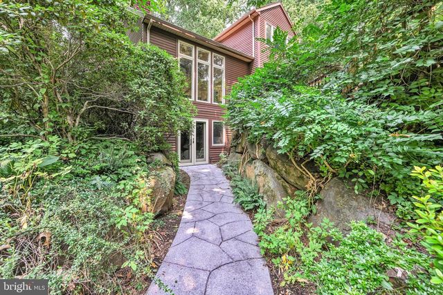 251 POPLAR LN, Elizabethtown, PA 17022