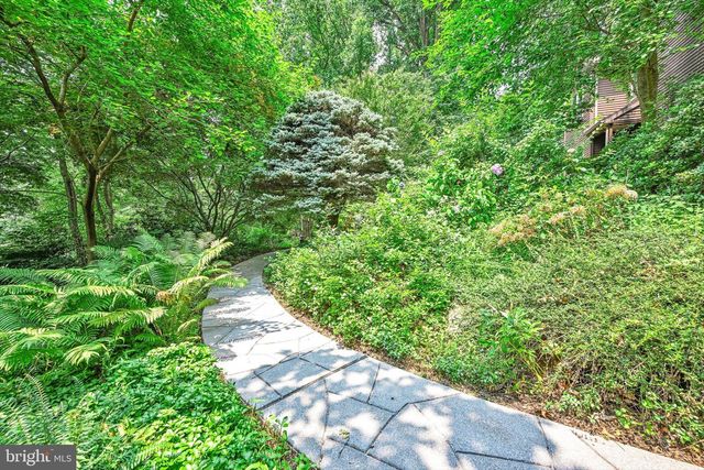251 POPLAR LN, Elizabethtown, PA 17022