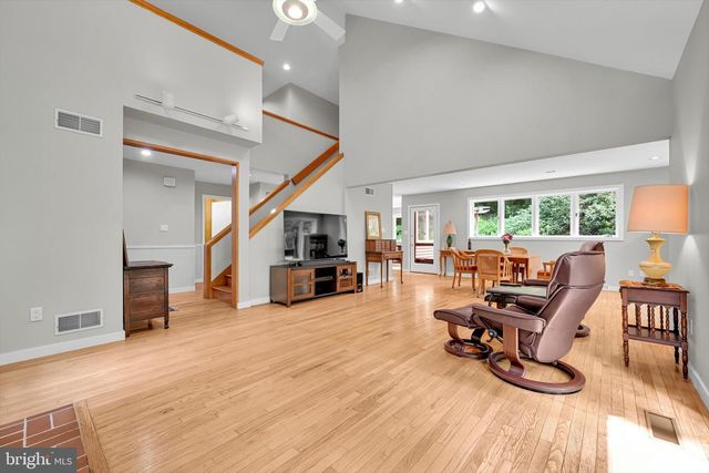 251 POPLAR LN, Elizabethtown, PA 17022