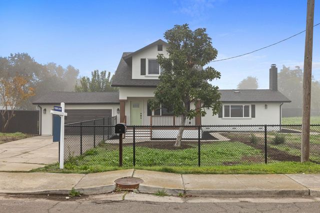 3112 S B St, Stockton, CA 95206
