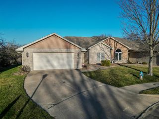 1317 SEDONA VILLAS DR, Columbia, MO 65203