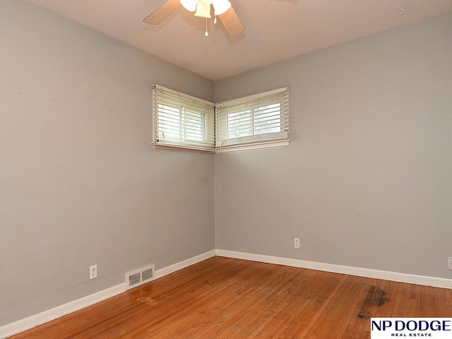 6826 Pacific Street, Omaha, NE 68106