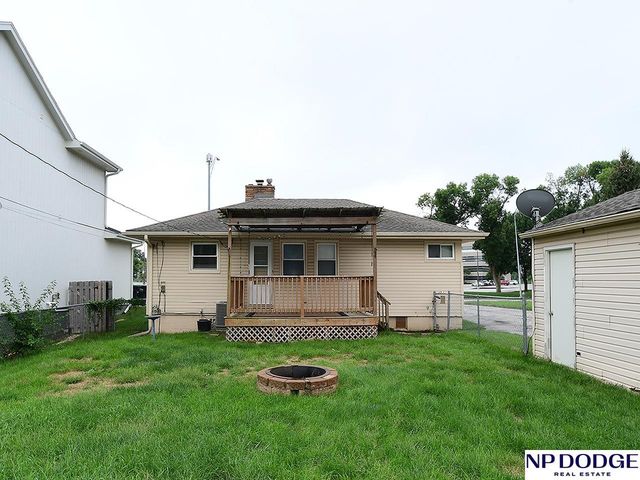 6826 Pacific Street, Omaha, NE 68106